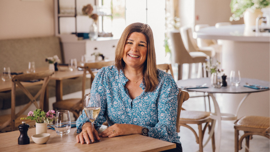 An Expert Guide to Enjoying Wine