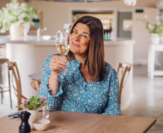 An Expert Guide to Enjoying Wine